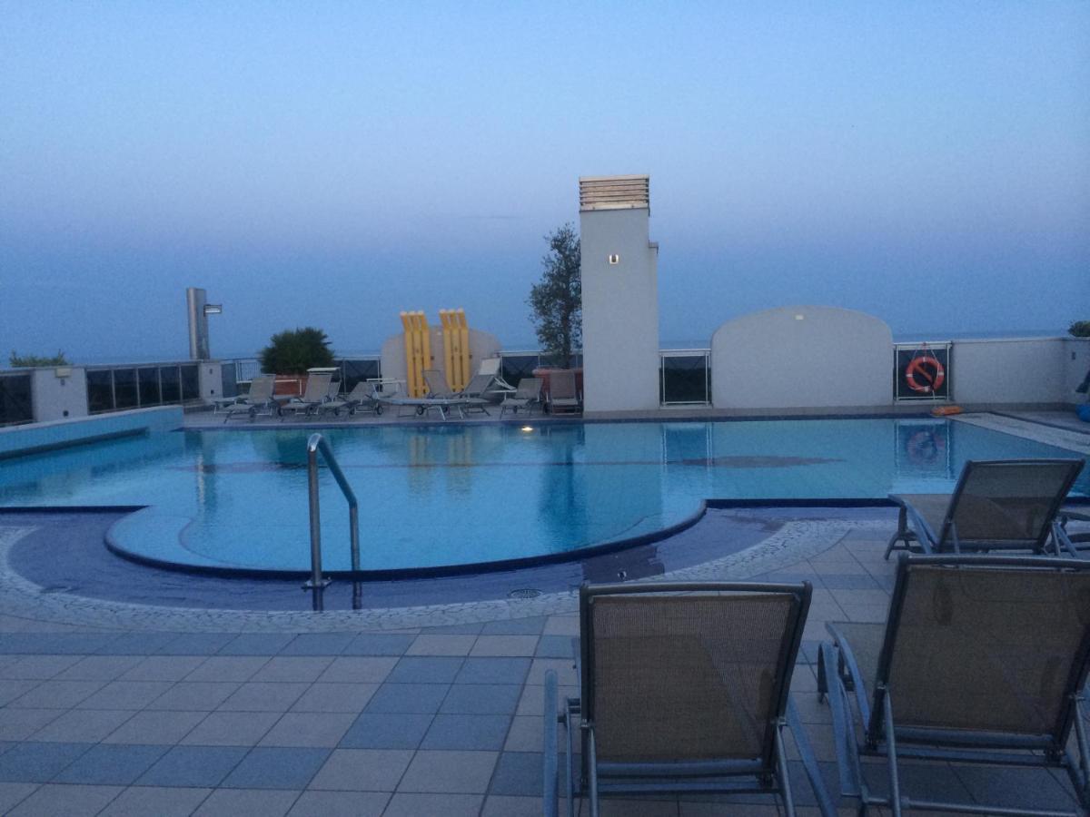 Eraclea Palace Hotel 4 Stelle S Eraclea Mare Exteriör bild